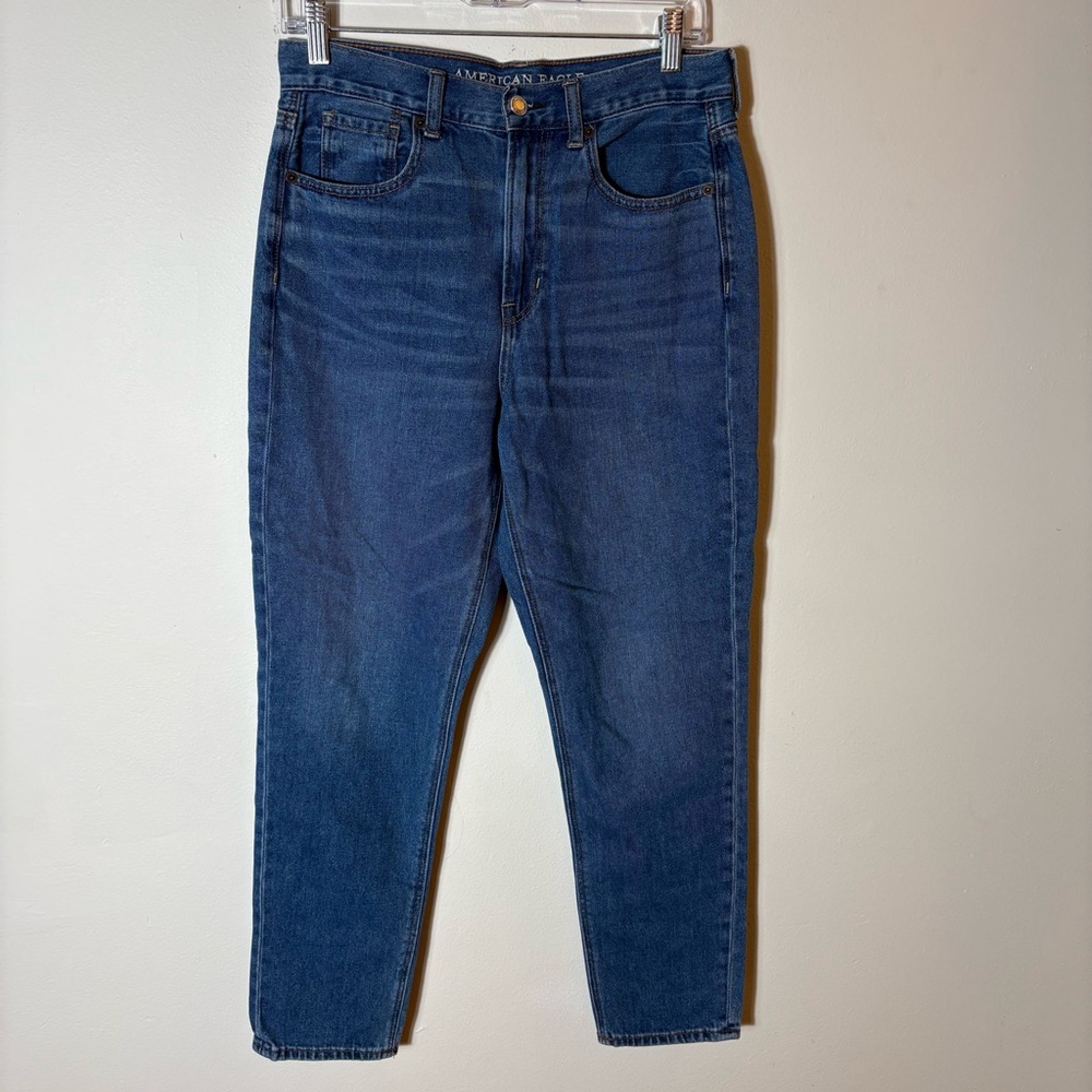 American Eagle Mom Jeans Size‎ 6 High Rise